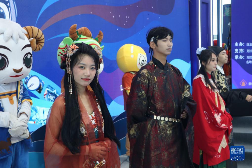 丽星邮轮优惠活动办理大厅